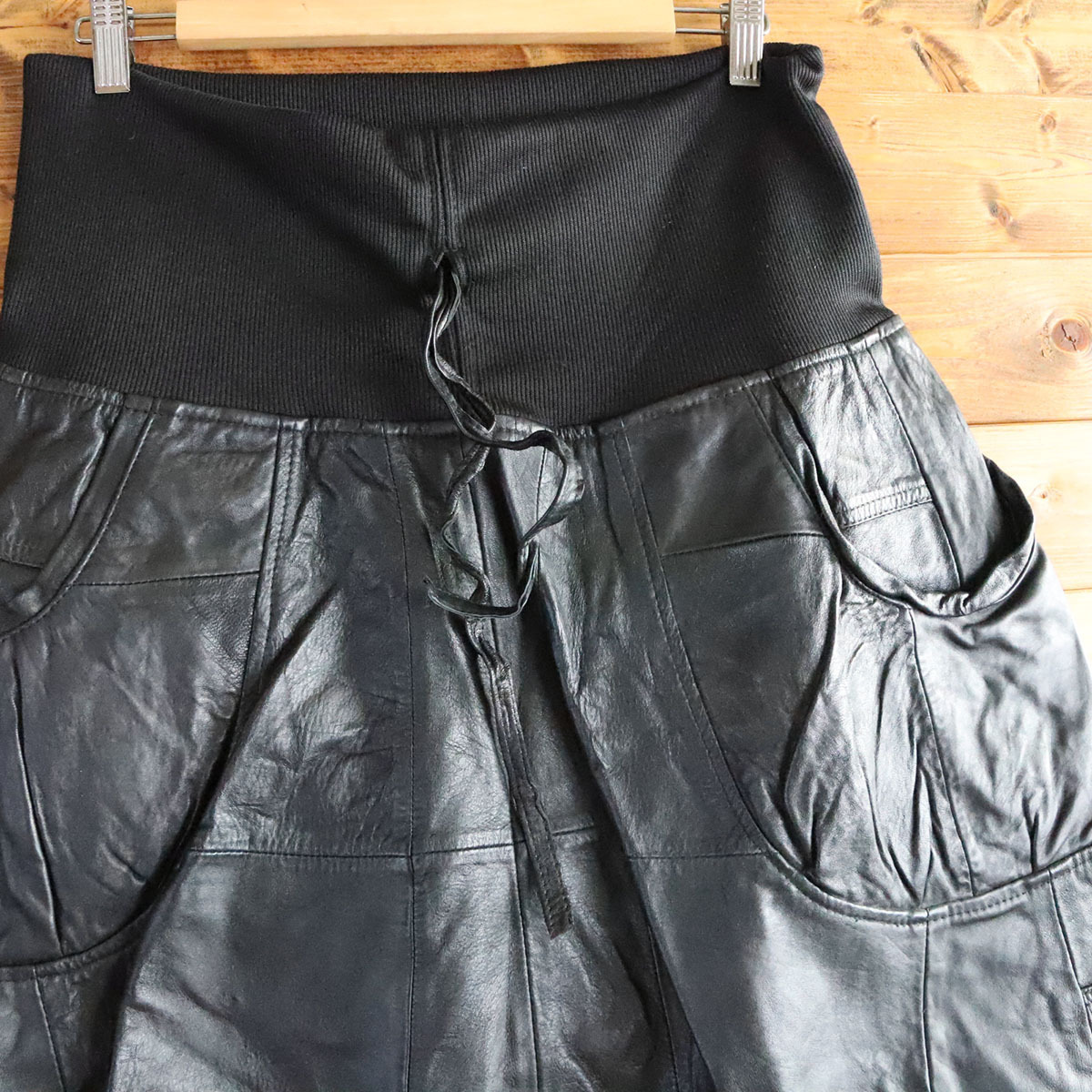 2 T1 21 R レザーサルエルパンツ 本革 レザーパンツ ワイドパンツ ガウチョパンツ 革パンツ 皮パンツ メンズ Lサイズ サルエルパンツ 売買されたオークション情報 Yahooの商品情報をアーカイブ公開 オークファン Aucfan Com 2 T1 21 R レザーサルエルパンツ 本革 レザーパンツ ワイドパンツ ガウチョパンツ 革パンツ 皮パンツ メンズ Lサイズ サルエルパンツ 売買されたオークション情報 Yahooの商品情報をアーカイブ公開 オークファン Aucfan Com