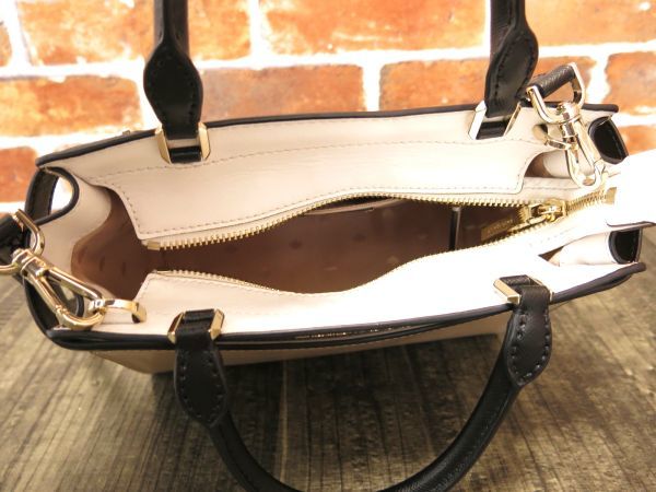 kate spade ケイトスペード◇ゴールド金具 ロゴ◇サフィアーノ レザー  