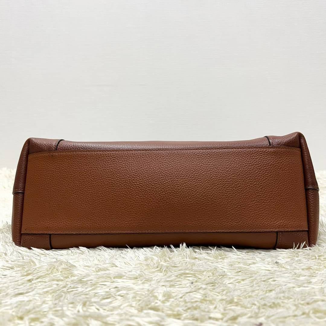 幻の逸品】【美品】COACH コーチ ロゴ型押し 大容量 ハンドバッグ 
