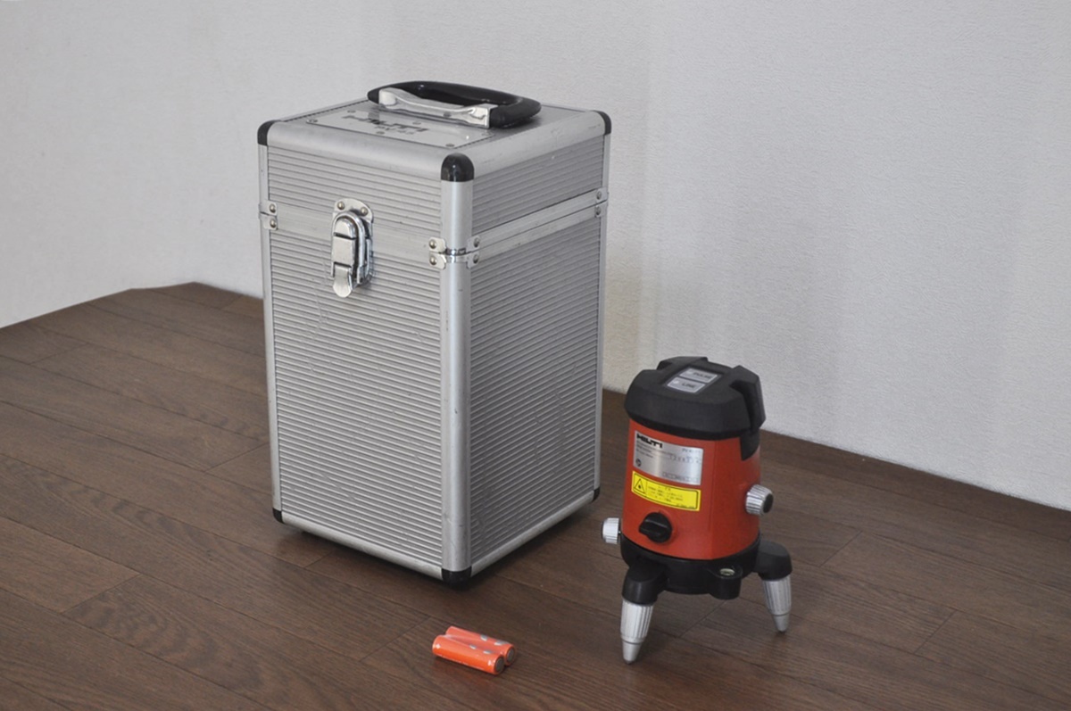 SALE，定番人気 HILTIレーザー墨出し機PV45本体 専用ケース付き受光器無し ヒルティ電動工具ラインレーザー 清掃/ み(光学測定器)｜売買されたオークション情報、yahooの商品情報をアーカイブ公開 - オークフ 光学測定器