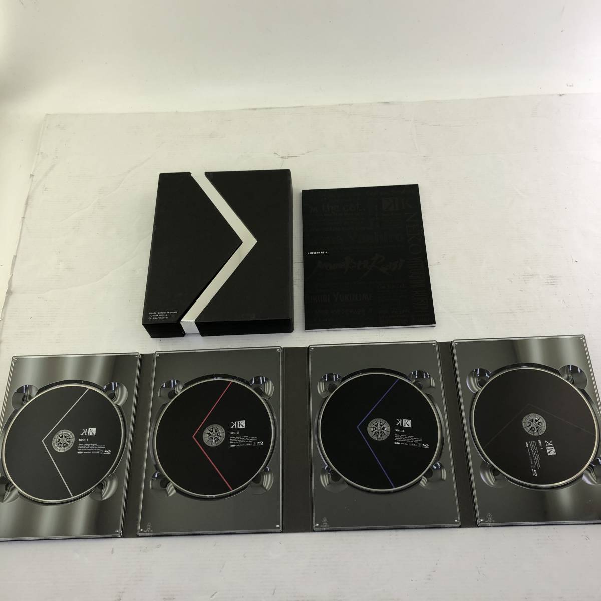まとめ Tvアニメ K Blu Ray Box Blu Ray Disc4枚組 劇場版 K Missing Kings ブルーレイ イラストレーション ブック ロトcdなど 日本 売買されたオークション情報 Yahooの商品情報をアーカイブ公開 オークファン Aucfan Com