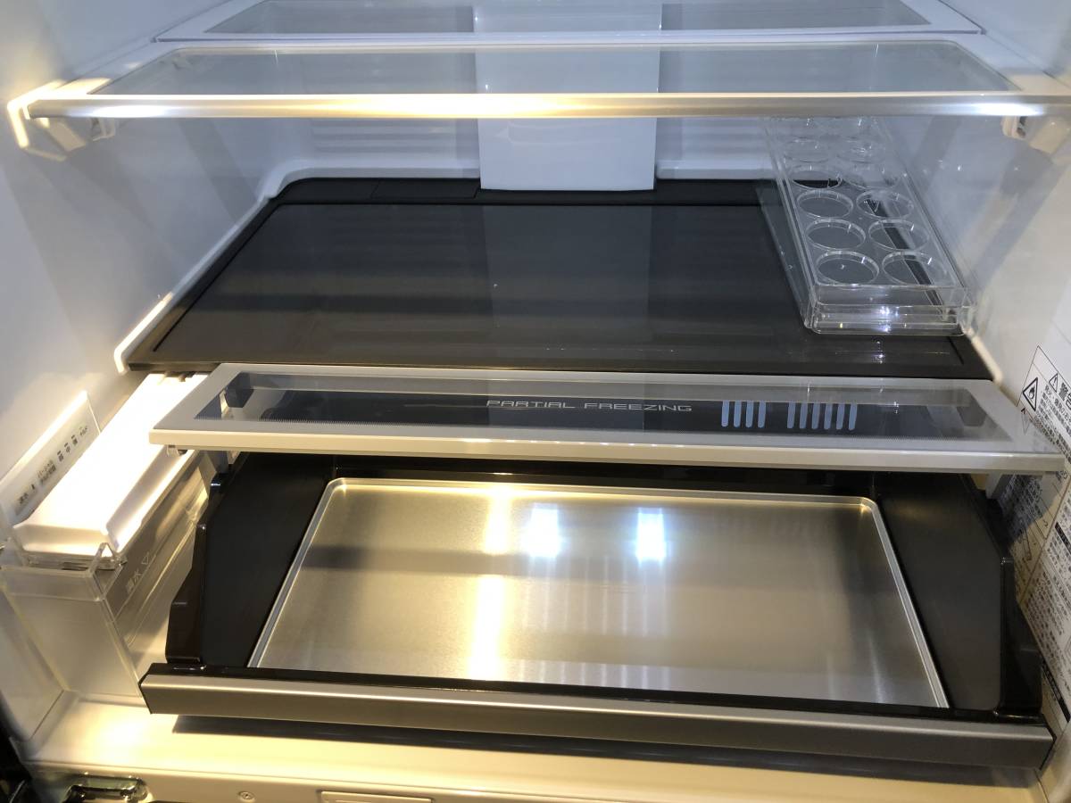 00304 Panasonic パーシャル搭載冷蔵庫 NR-F556WPX 6ドア 観音開き 