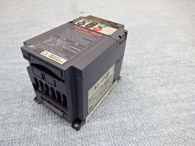 富士 インバーター FRN0.2E1S-2J 0.2KW 速度調節器 周波数変換器 富士 インバーター FRN0.2E1S-2J 0.2KW 速度調節器 周波数変換器