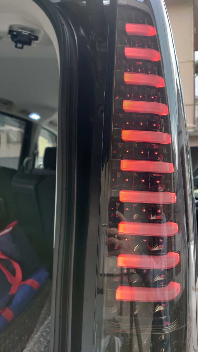 セレナC26 テールランプ ヴァレンティLEDテール（スモーク）｜車 
