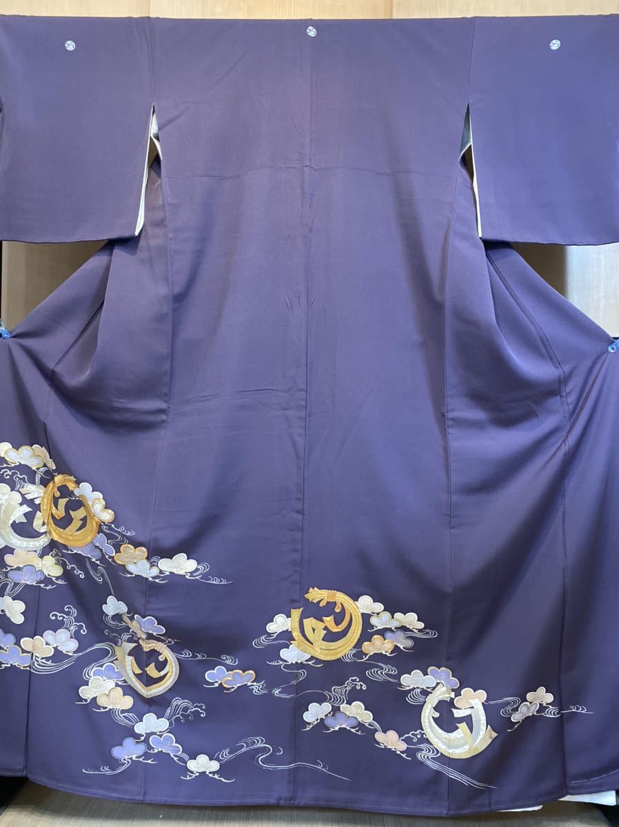  高級品コレクション開催 ほぼ 参考上代300万円超え 京友禅の最高峰ブランド 千總 誂製 紫に金糸刺繍が圧巻な仕上がりの色留袖(留袖)｜売買されたオークション情報、yahooの商品情報をアーカ 留袖