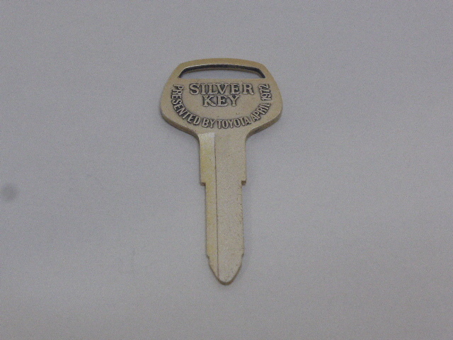 TOYOTA MOTER トヨタ シルバーキー 1972年製 　コレクション TOYOTA MOTOR 1972 SILVER KEY 純銀製鍵 非売品ノベルティ希少