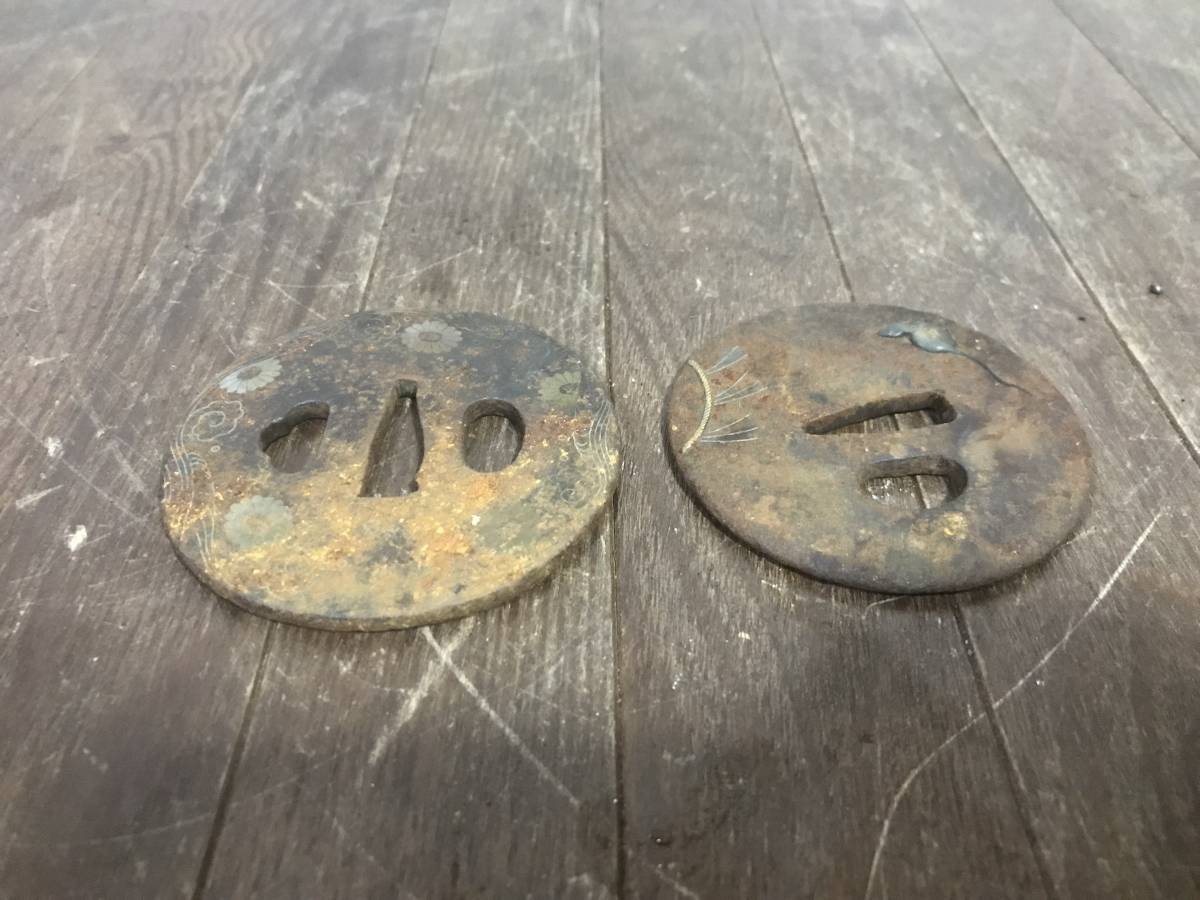 鍔 : つば 日本刀 刀鍔 保存刀装具 武具 中心 3mm 厚み 直径 重さ：