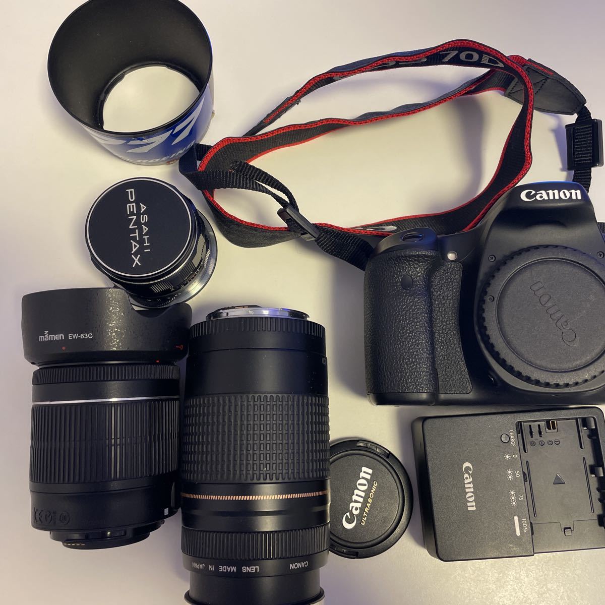 Canon EOS 70d レンズキット　おまけレンズ付き EOS 70D Canon 送料無料！ (おまけ付き) 付)