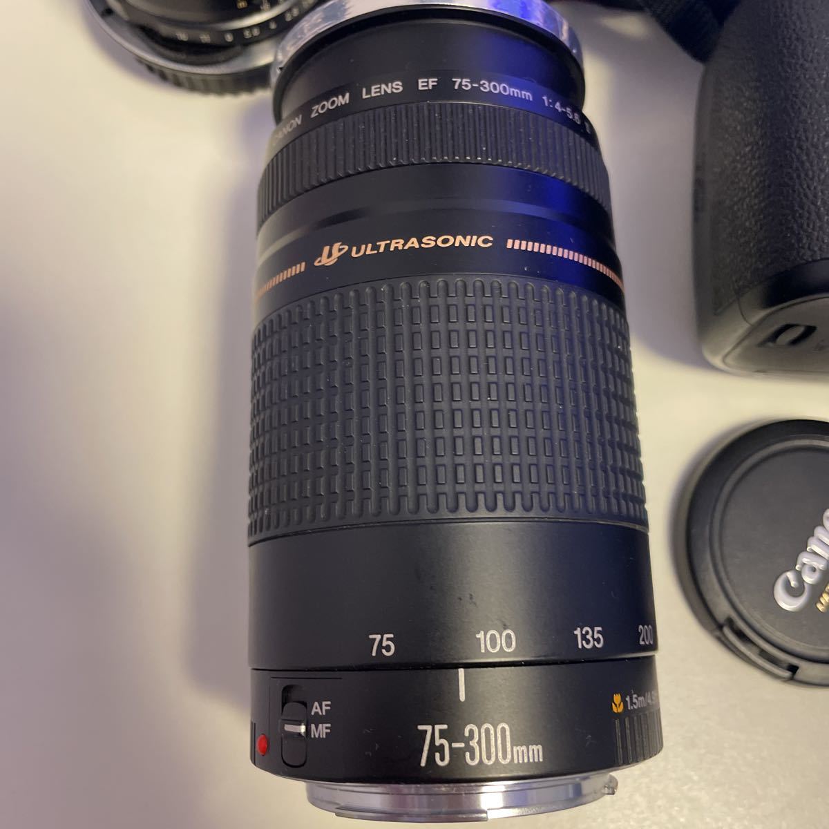 Canon EOS 70d レンズキット　おまけレンズ付き EOS 70D Canon 送料無料！ (おまけ付き) 付)