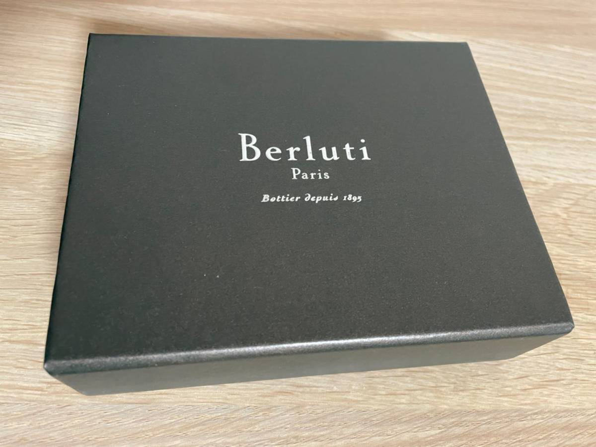 ●激安1円スタート● 新品　未使用　箱あり袋あり　ベルルッティ　ポケットチーフ　ハンカチーフ　BERLUTI　