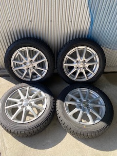 新品，HOT DUNLOP ダンロップ WINTER MAXX 155/65R14 スタッドレスタイヤ ホイール付 4本セット(スタッドレスタイヤ)｜売買されたオークション情報、yahooの商品情報をアーカイブ公開 - オークファン 4穴