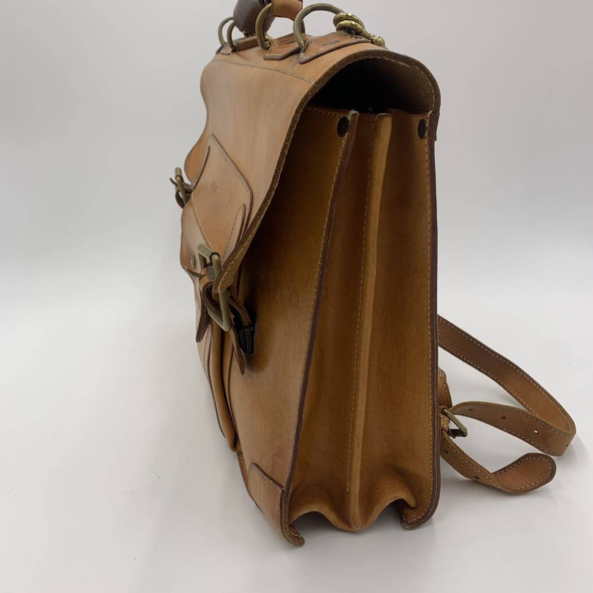 BREE レザー ブリーフケース 革 ビジネスバッグ ショルダーバッグ リュック BREE レザー ブリーフケース 革 ビジネスバッグ ショルダーバッグ