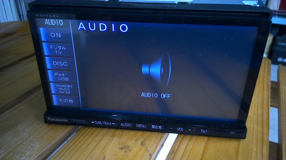 Panasonic ストラーダ CN-R300D メモリーナビ 良品 型番：CN-R300D