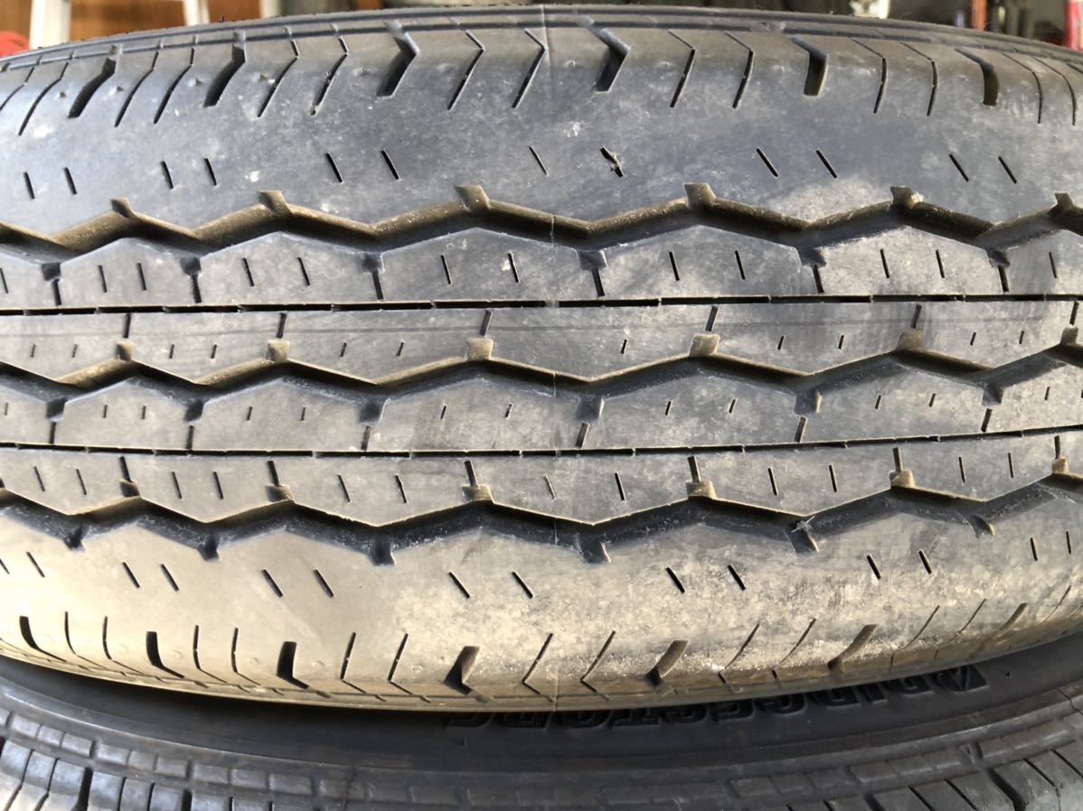 ハイエース タイヤ 195/80R15 夏タイヤ ブリヂストン バリ山