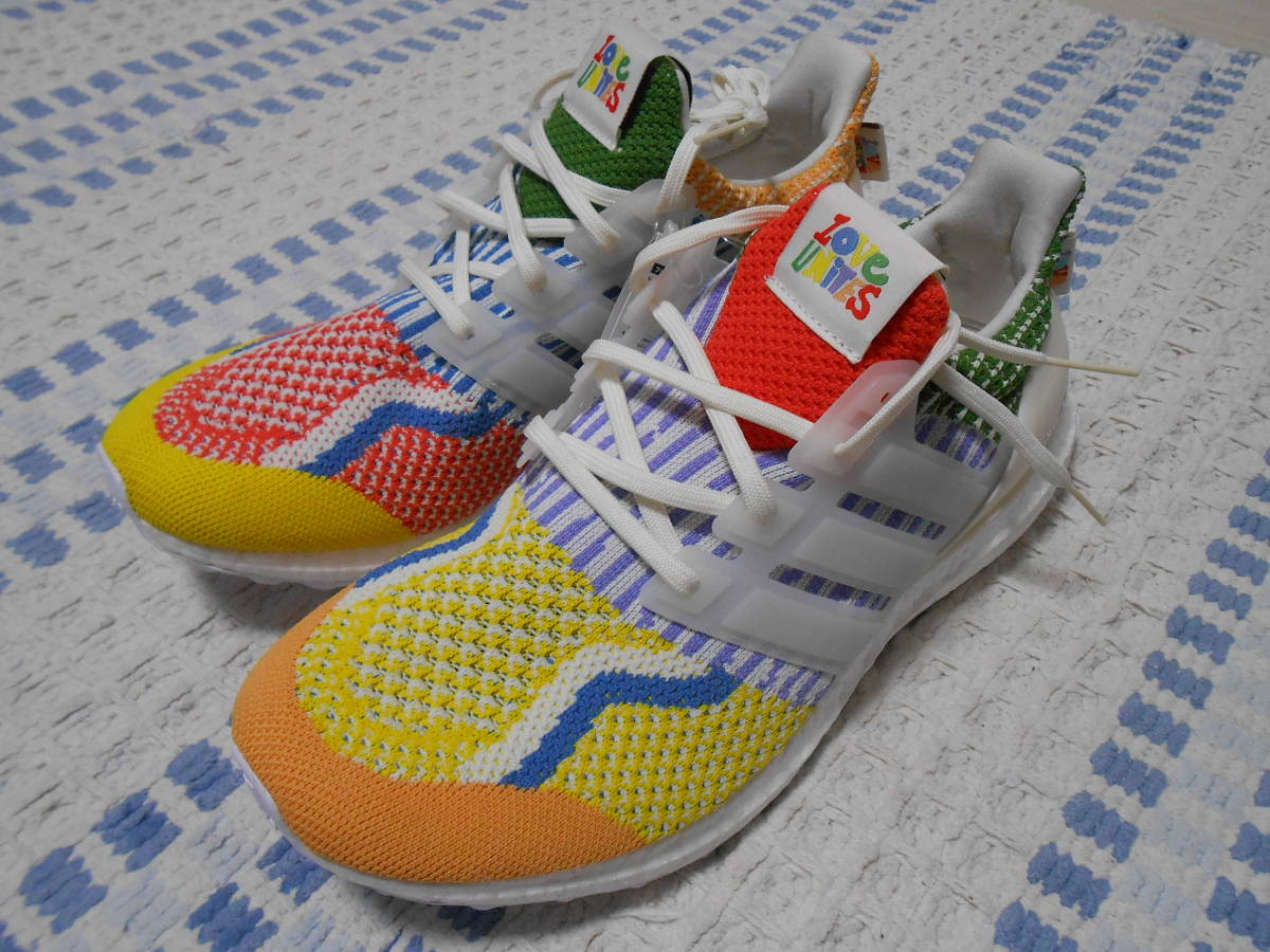 新品！アディダス　ウルトラブースト 5.0 DNA　10.5　GW5125　カラフル　ULTRA　BOOST　スーパースター　ラスト1足