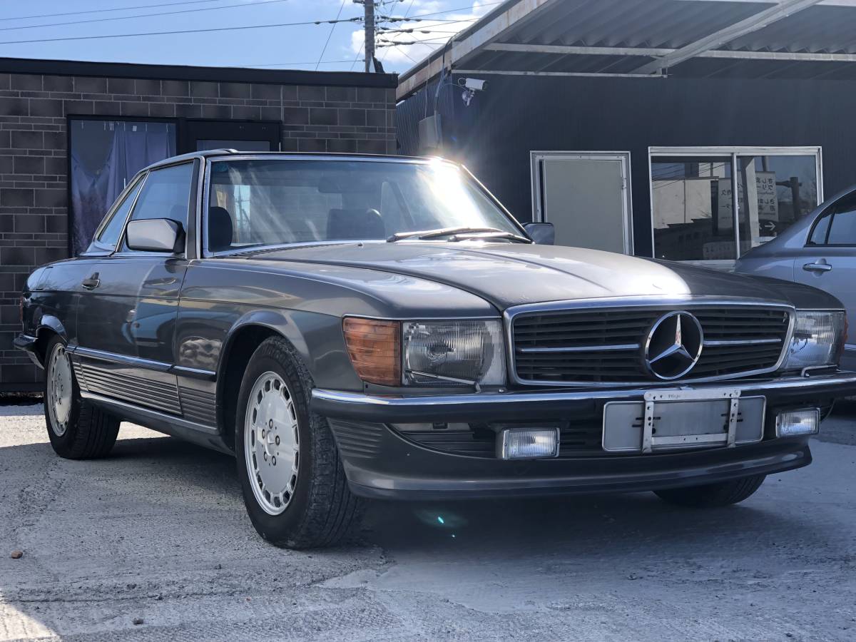 R107 Mercedes Benz Sl560 実動車 本革 左ハンドル 書類無し 560円 旧車 メルセデス ベンツ ディーラー車 正規物 部品取り メルセデス ベンツ 売買されたオークション情報 Yahooの商品情報をアーカイブ公開 オークファン Aucfan Com