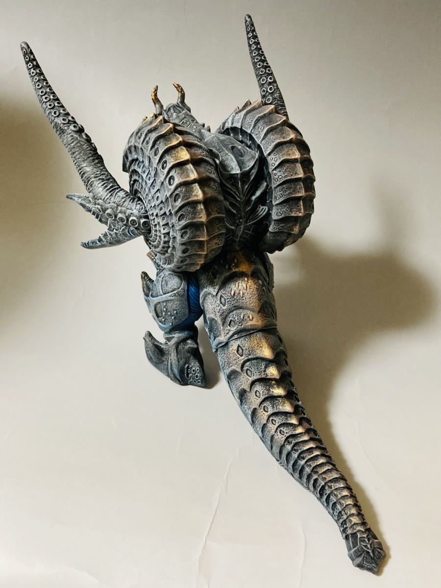 ☆完成品☆ウルトラ怪獣シリーズDX メガロゾーア 第二形態 リペイント