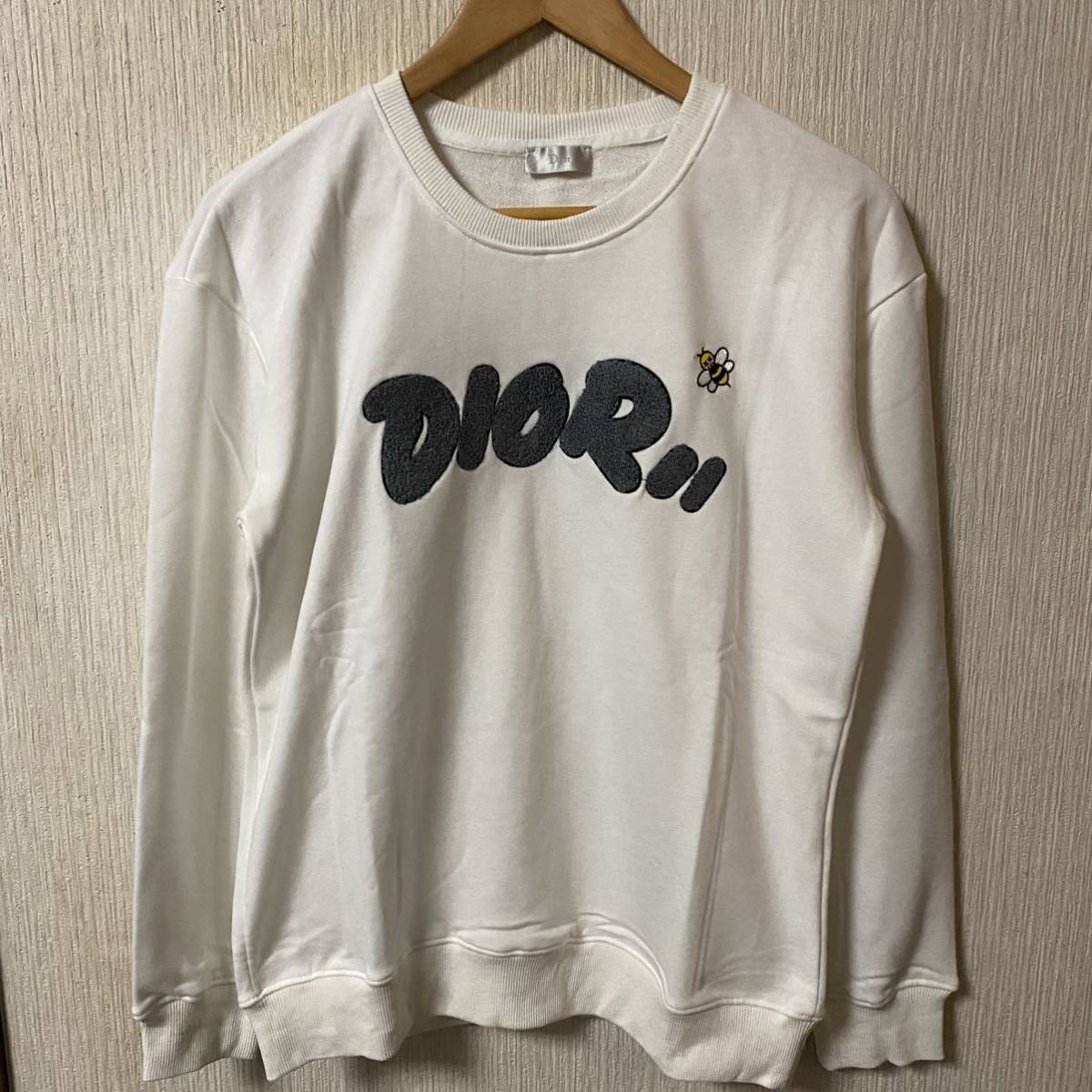 専用 DIOR × KAWS ディオールカウズ 蜂 刺繍 スウェット トレーナー KAWS x Dior Jeweled Bee スウェットシャツ ブラック (Dior/スウェット