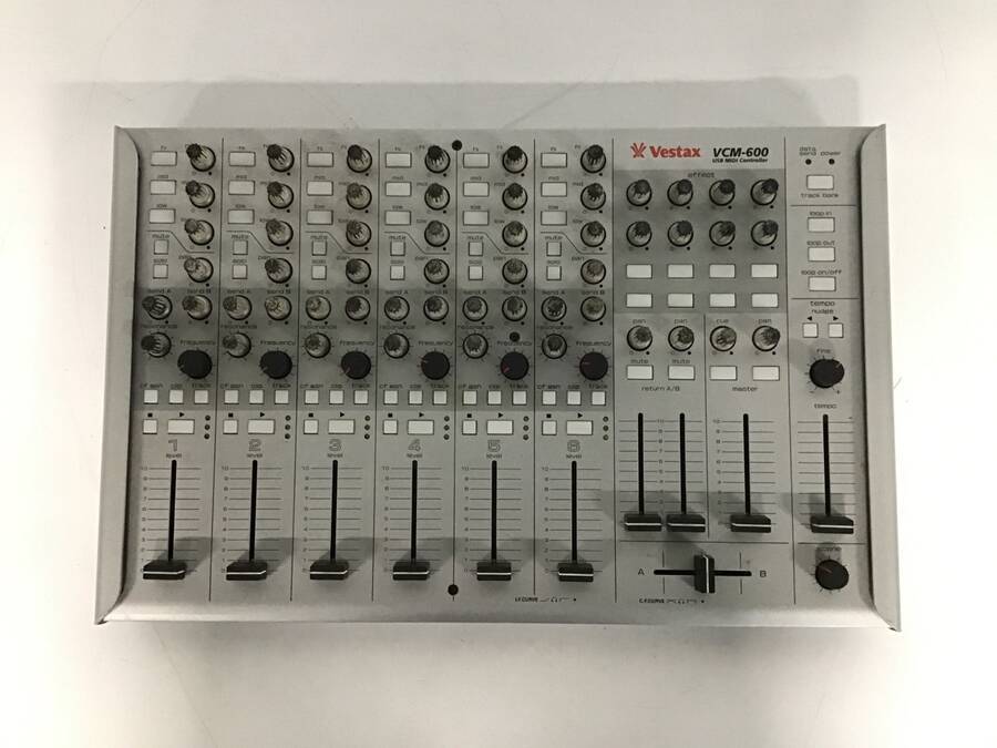 Vestax MIDIコントローラー VCM-600 【公式通販】