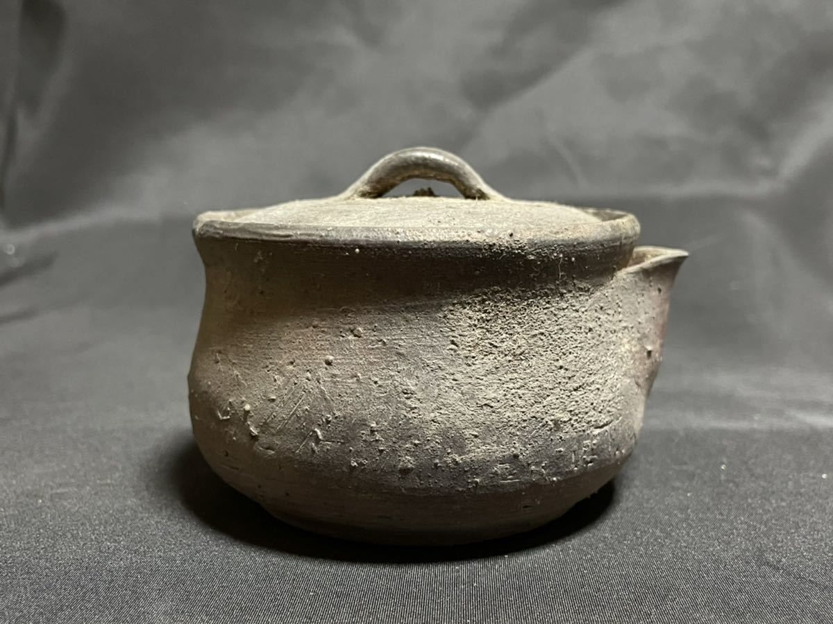 お買い得，定番人気 初出し品 真鍋静良 備前焼 宝瓶 半入居
