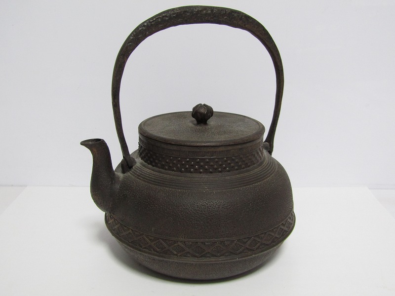 ☆時代物 南部 正寿堂 造 柿葉文 柿枝摘 鉄瓶 煎茶道具◇ 南部鉄器