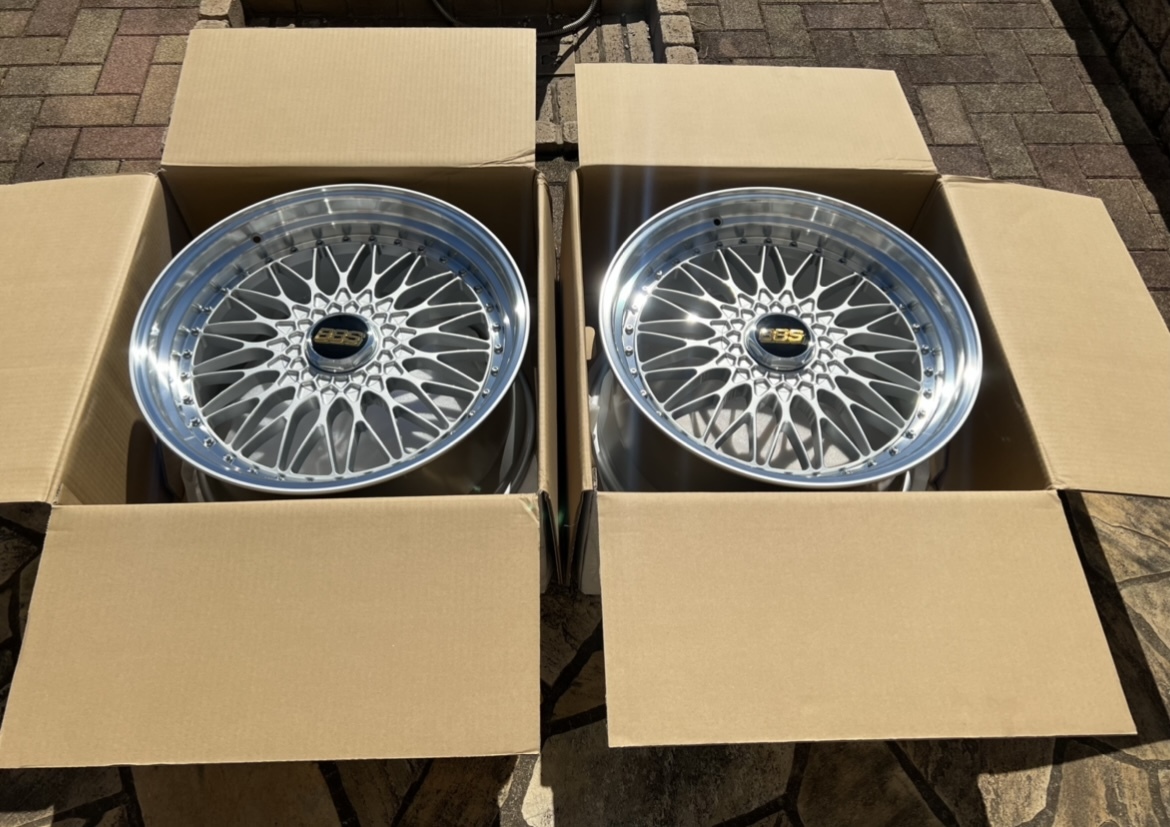 bbs スーパーrs 20インチ  新品未使用 2本 新品 BBS SUPER RS RS569 2本 20インチ 10j+25 114.3-5H 付属品