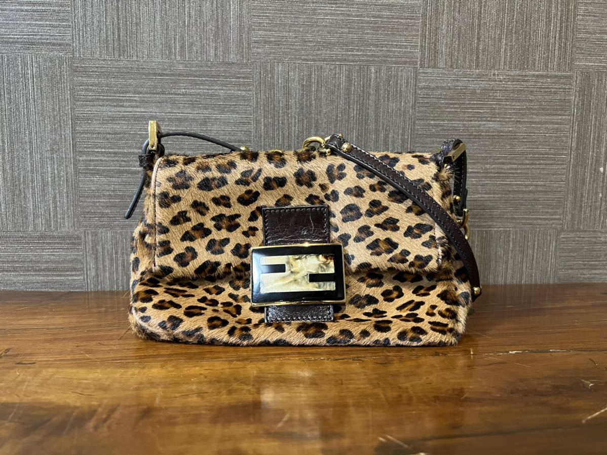 FENDI フェンディ マンマバケット レディース ショルダーバッグ 