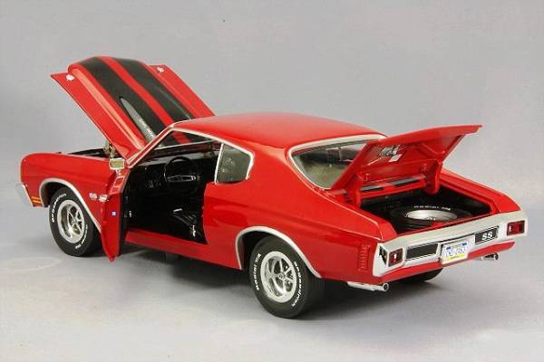 オートワールド 1/18 1970 シボレー シェベル SS 映画 アウトロー