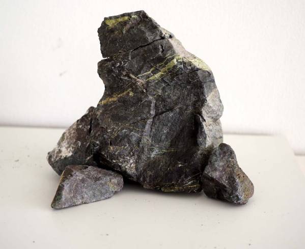 チャーム 深山石 20kg 大中小 20個セット_3