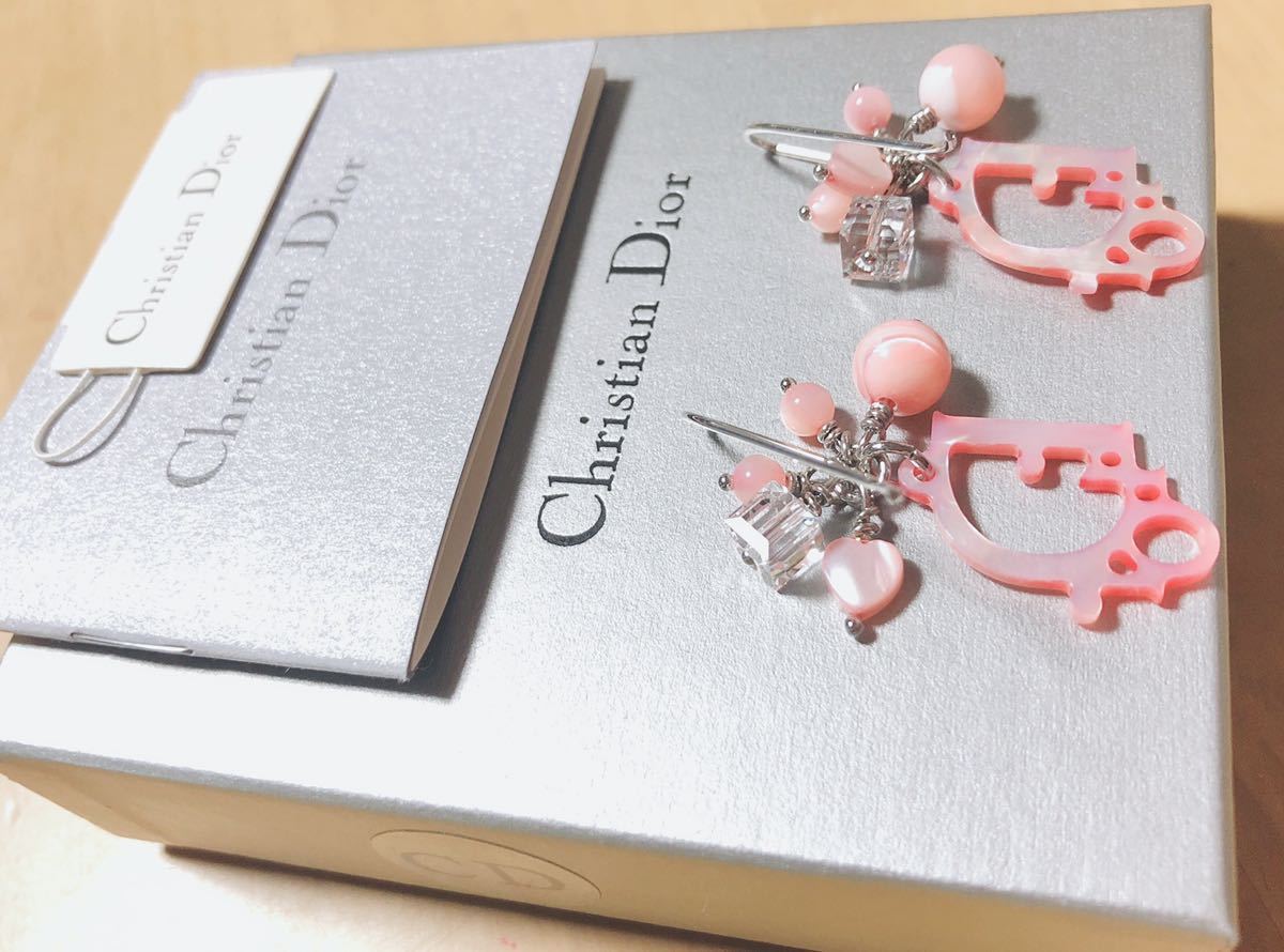 Christian Dior ディオール 揺れるピアス ロゴマーク ピンク ハート