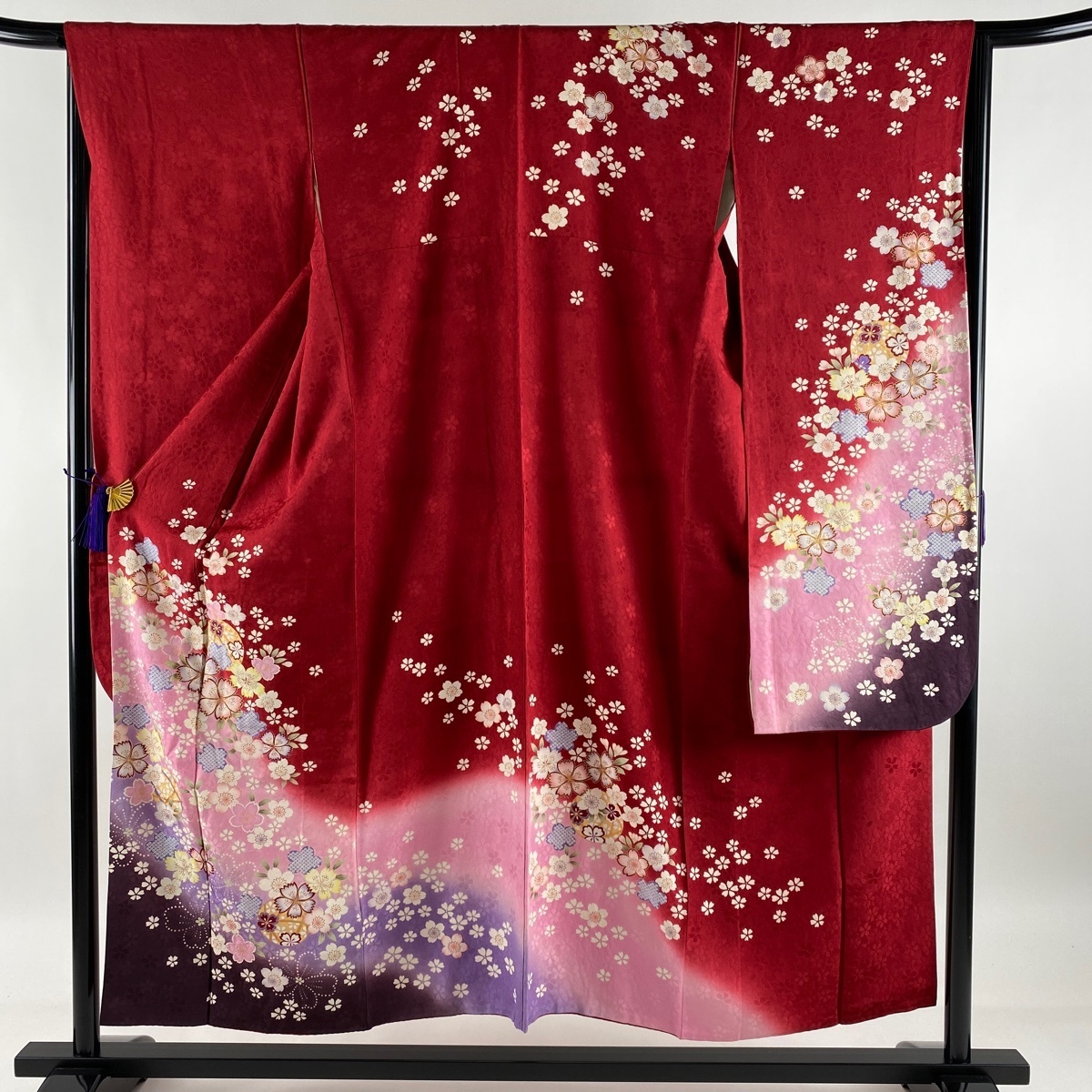 振袖 名品 手毬 桜 金彩 ぼかし 茜色 袷 身丈153cm 裄丈66cm M 正絹