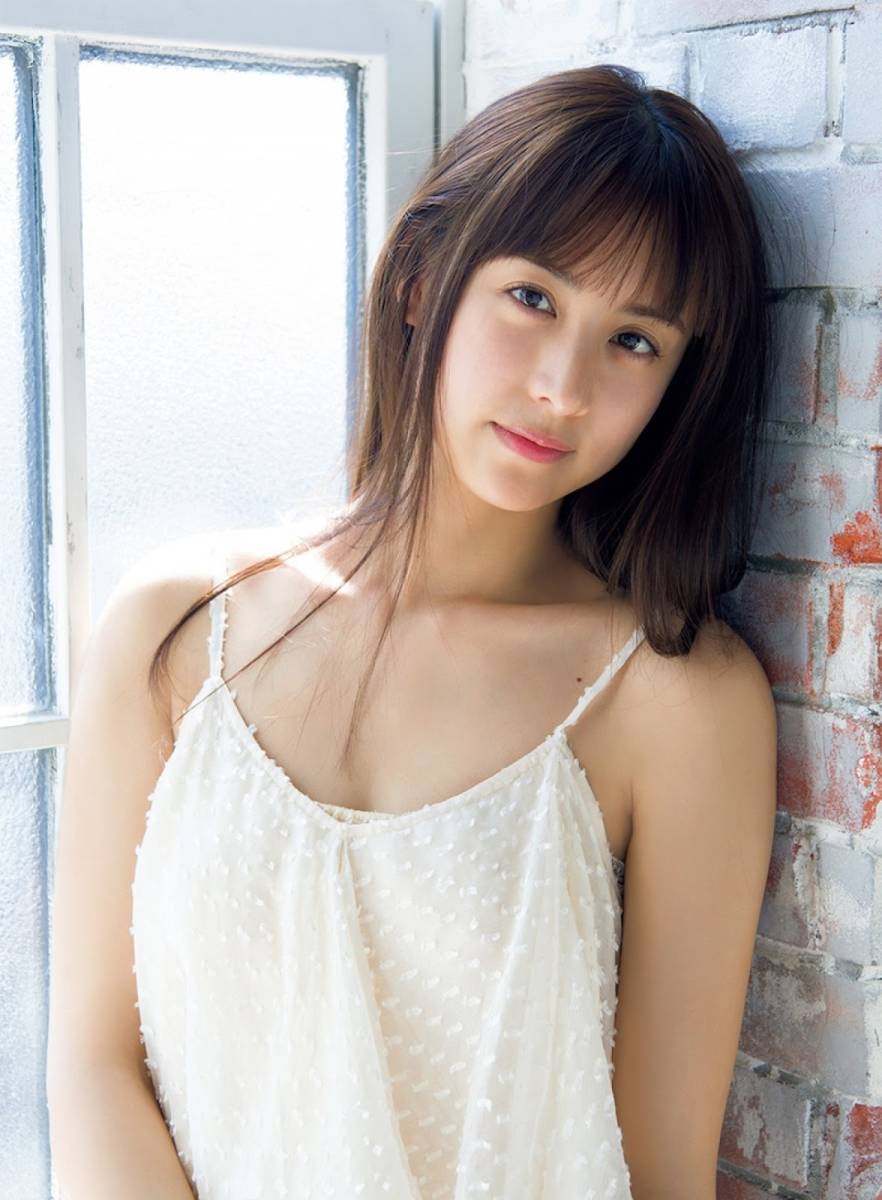 〇〇 高画質 山本美月 L判写真 85枚+おまけ ○○(写真)｜売買された