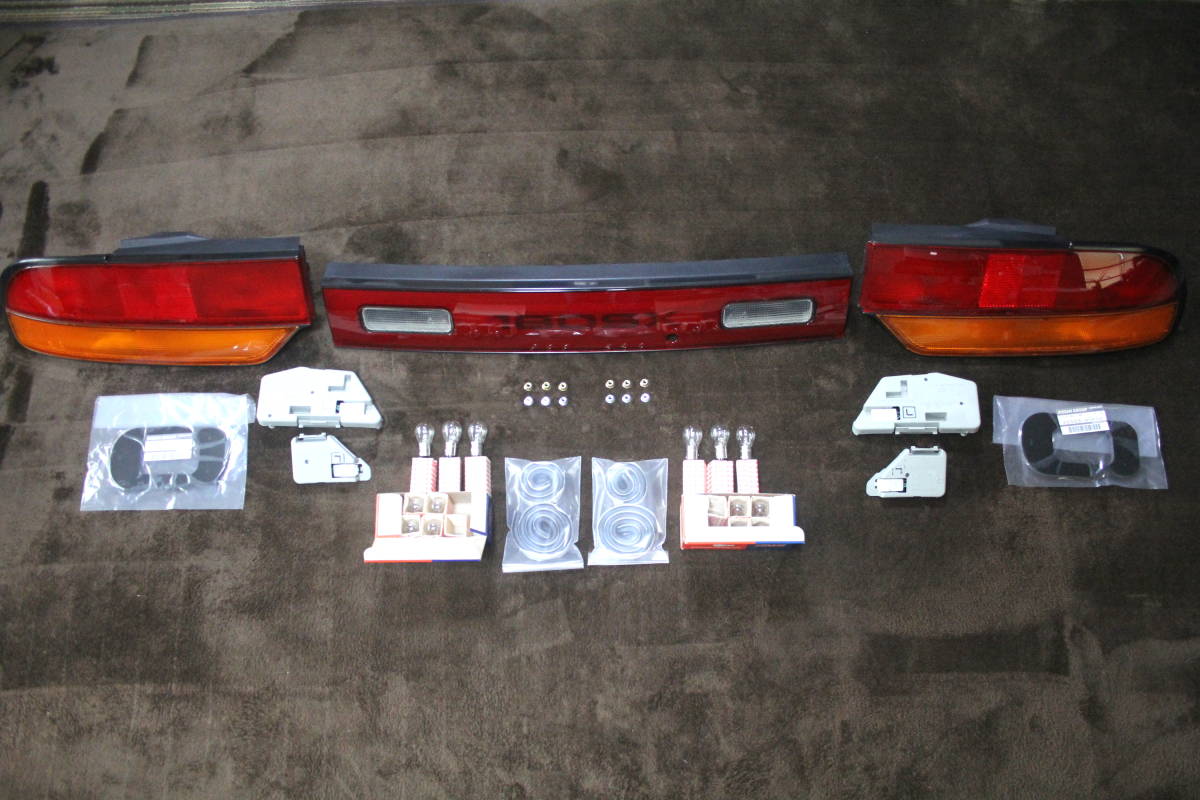 日産 純正 180SX テール ガーニッシュ 中期 未使用？ プチルゴム? 新品 