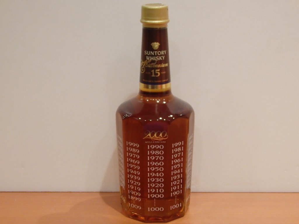 サントリー ミレニアム 15年 700ml 43％