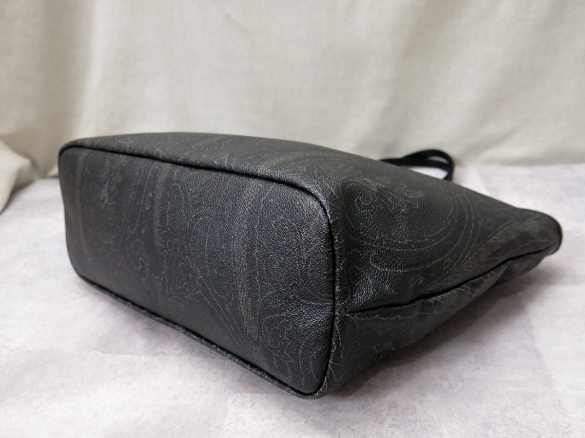 ○超美品○新品同様○ETRO エトロ○ペイズリー柄○PVC レザー 本革 