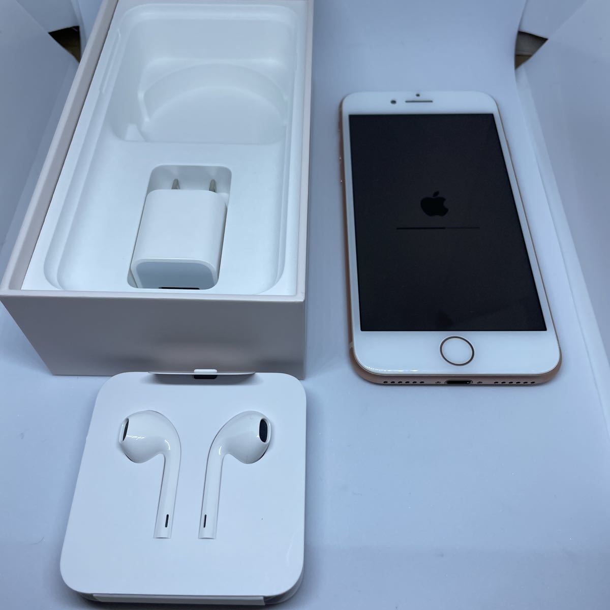 SIMロック解除 iPhone8 64GB KDDI MQ7A2J/A ゴールド 64GB iPhone8