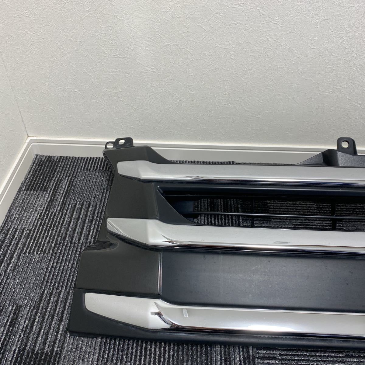 中古 希少 トヨタ ハイエース レジアスエース 純正オプション MODELLISTA モデリスタ 4型 5型 ワイドボディー フロントグリル ブラック 黒