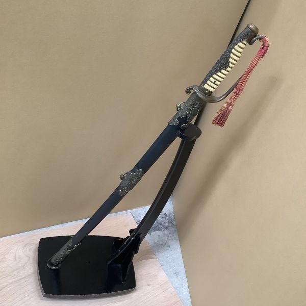 D08 全長87cm 模造刀 軍刀 サーベル 刀掛台 鞘 武具 画像参照 模造刀 売買されたオークション情報 Yahooの商品情報をアーカイブ公開 オークファン Aucfan Com