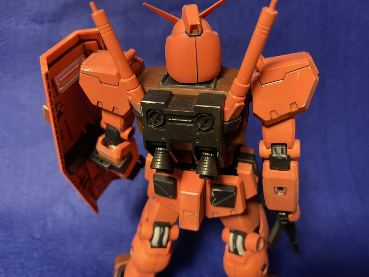 バンダイ MG 1/100 RX-78-2 ガンダム ver.Ka 塗装済完成品 キャスバル仕様カラー_6
