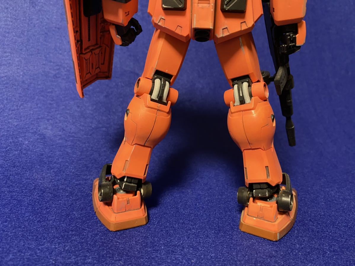 バンダイ MG 1/100 RX-78-2 ガンダム ver.Ka 塗装済完成品 キャスバル仕様カラー_7