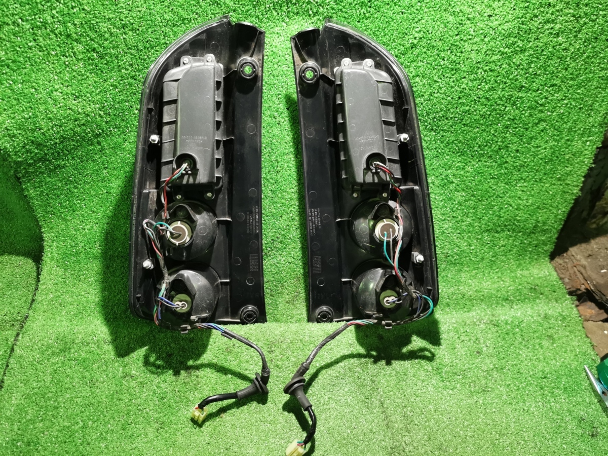 KGC10 パッソ メーカー不明 社外 LEDスモーク テールランプ 点灯確認