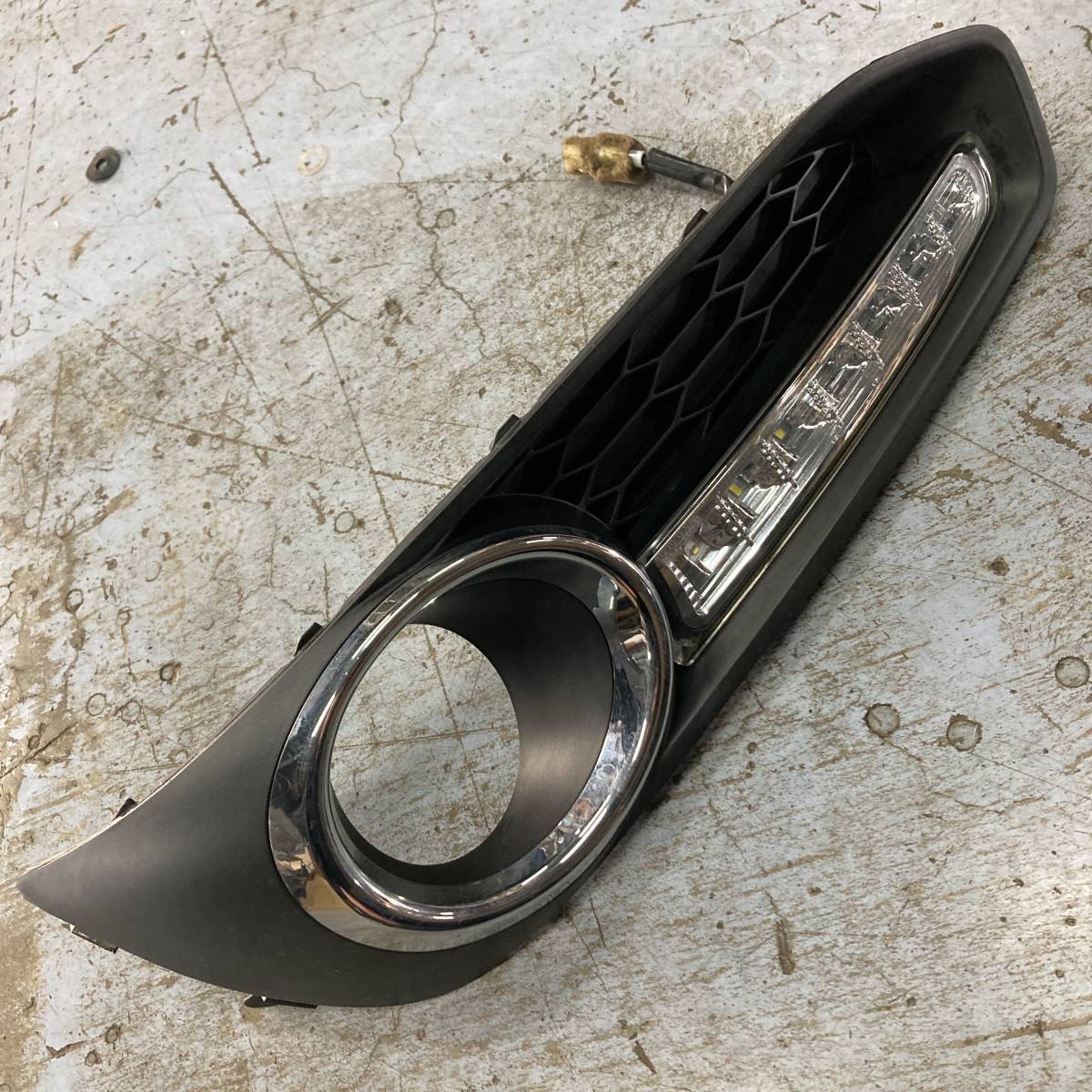 スバル レガシィ(BRM) 純正 HIDフォグランプ 左右セット KOITO 114