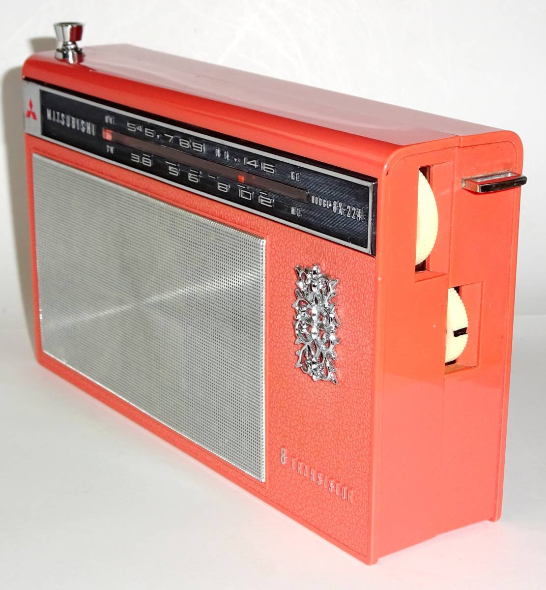 Mitsubishi 8X-690 アンティーク　ラジオ　レトロ Christmas LIVE: Mitsubishi 8X-690 transistor radio repair - YouTube