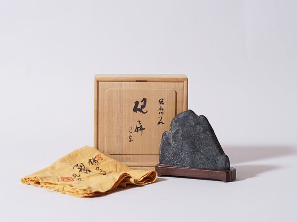 定番人気，HOT 秀 ra53z69 自然石 唐木台付 硯屏 共箱 書道具 検 鑑賞置物 文房具 自然石 鑑賞石 猪名川(その他)｜売買されたオークション情報、yahooの商品情報をアーカイブ公開 - オークファン その他