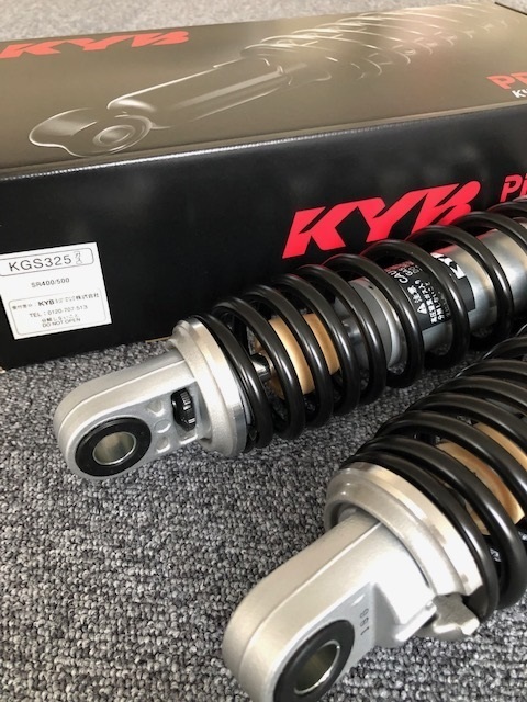 ☆新品 未使用☆カヤバ KYB KGS325 リアショック SR400/SR500/W650 