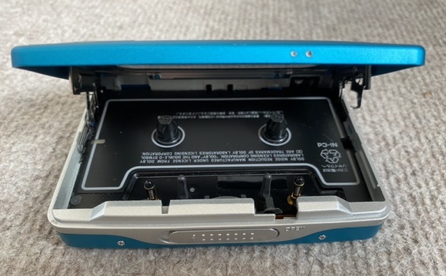 整備品 ソニー SONY WM-EX633 カセットウォークマン 充電機器付 SONY