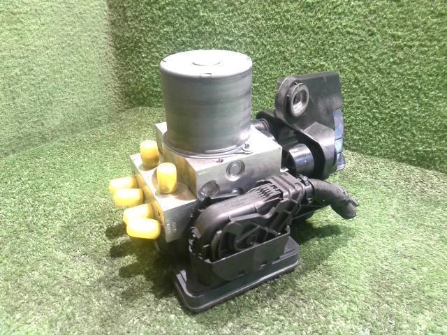 メルセデス ベンツ Eクラス E300 W212 RBA-212080C 純正 ABSアクチュエーター ブラケット付 中古 Y02203006642500 Eクラス E300 メルセデス 保証付新品 型式:RBA-212080C|Eクラス(メルセデス・ベンツ)の総合情報 ★大型・個人宅配送不可★