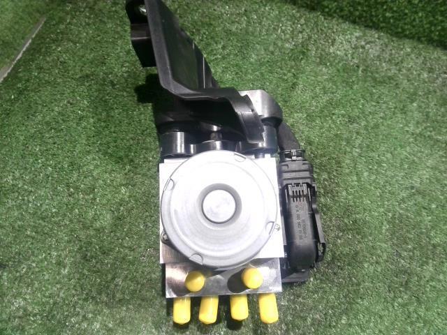 メルセデス ベンツ Eクラス E300 W212 RBA-212080C 純正 ABSアクチュエーター ブラケット付 中古 Y02203006642500 Eクラス E300 メルセデス 保証付新品 型式:RBA-212080C|Eクラス(メルセデス・ベンツ)の総合情報 ★大型・個人宅配送不可★