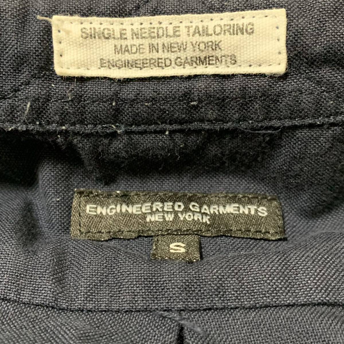 Engineered ENGINEERED GARMENTS Duffle A-1 アメリカ製 ENGINEERED GARMENTS エンジニアードガーメンツ シャツ ボタンダウンシャツ 長袖シャツ USA製 アメリカ製 ネイビー Sサイズ 古着 SHIRT