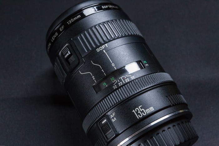大阪売筋品 Canon EF135mm F2.8 SOFTFOCUS USED